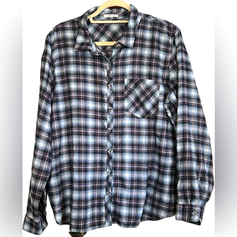 MAURICES Navy/Pink/White Plaid Soft Flannel Button Down Shirt, Size XL, GUC.